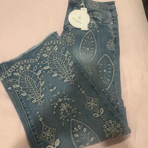 Blue Embroidered Straight-Leg Women’s Jeans